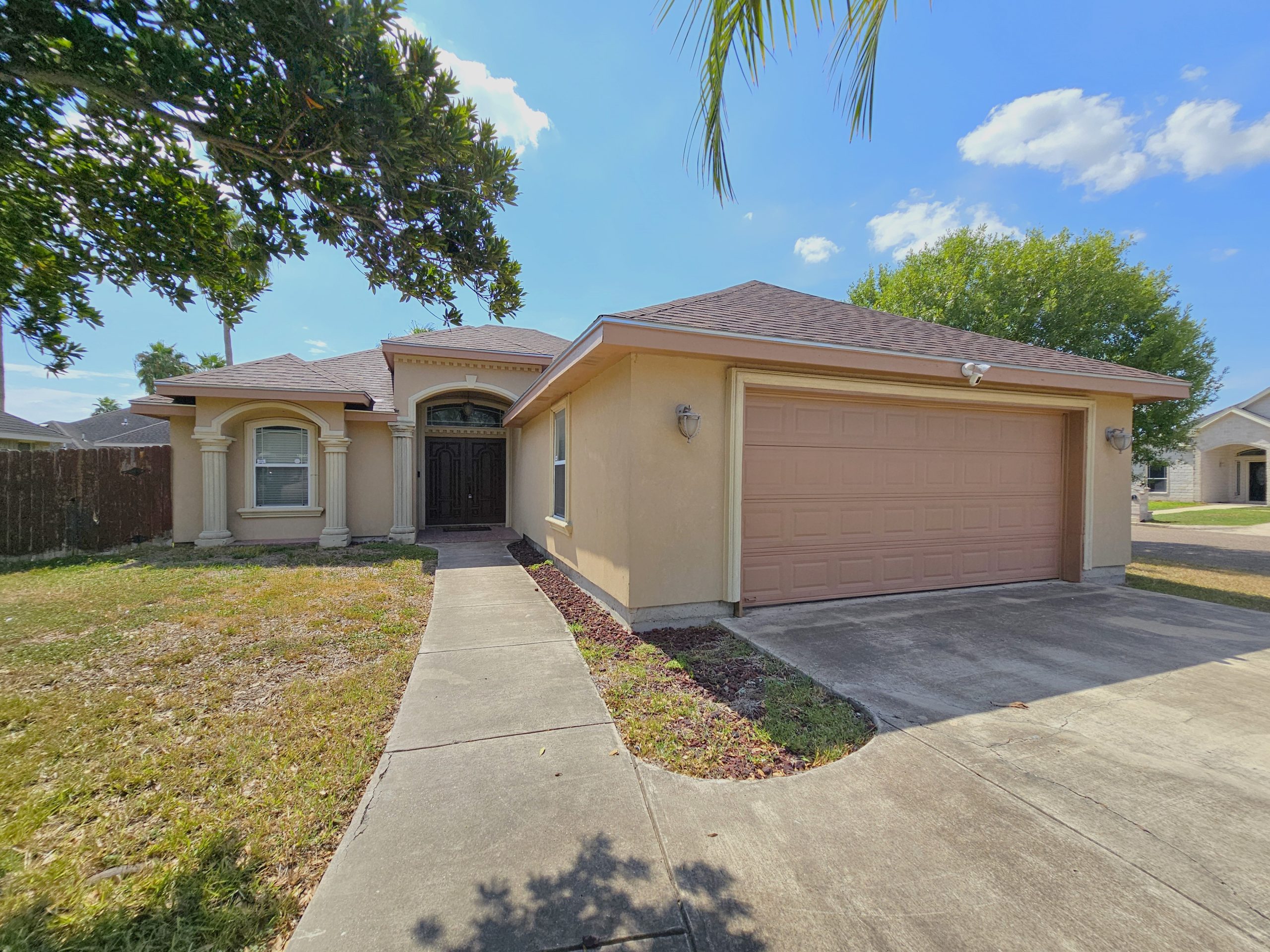 610 Violet Ln, Harlingen, TX 78552